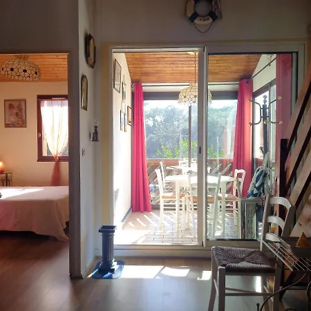 Apartment Saint Georges de Didonne APPARTEMENT MEZZANINE 3 min a pied de LA PLAGE *
