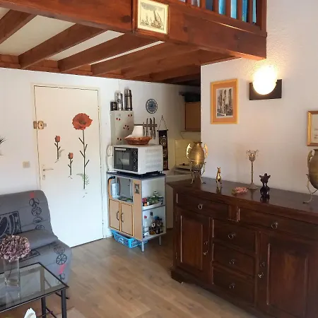 Saint Georges de Didonne APPARTEMENT MEZZANINE 3 min a pied de LA PLAGE Apartment *