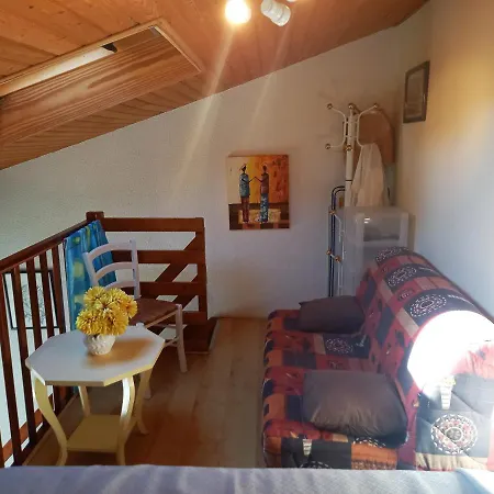 Saint Georges de Didonne APPARTEMENT MEZZANINE 3 min a pied de LA PLAGE * Saint-Georges-de-Didonne